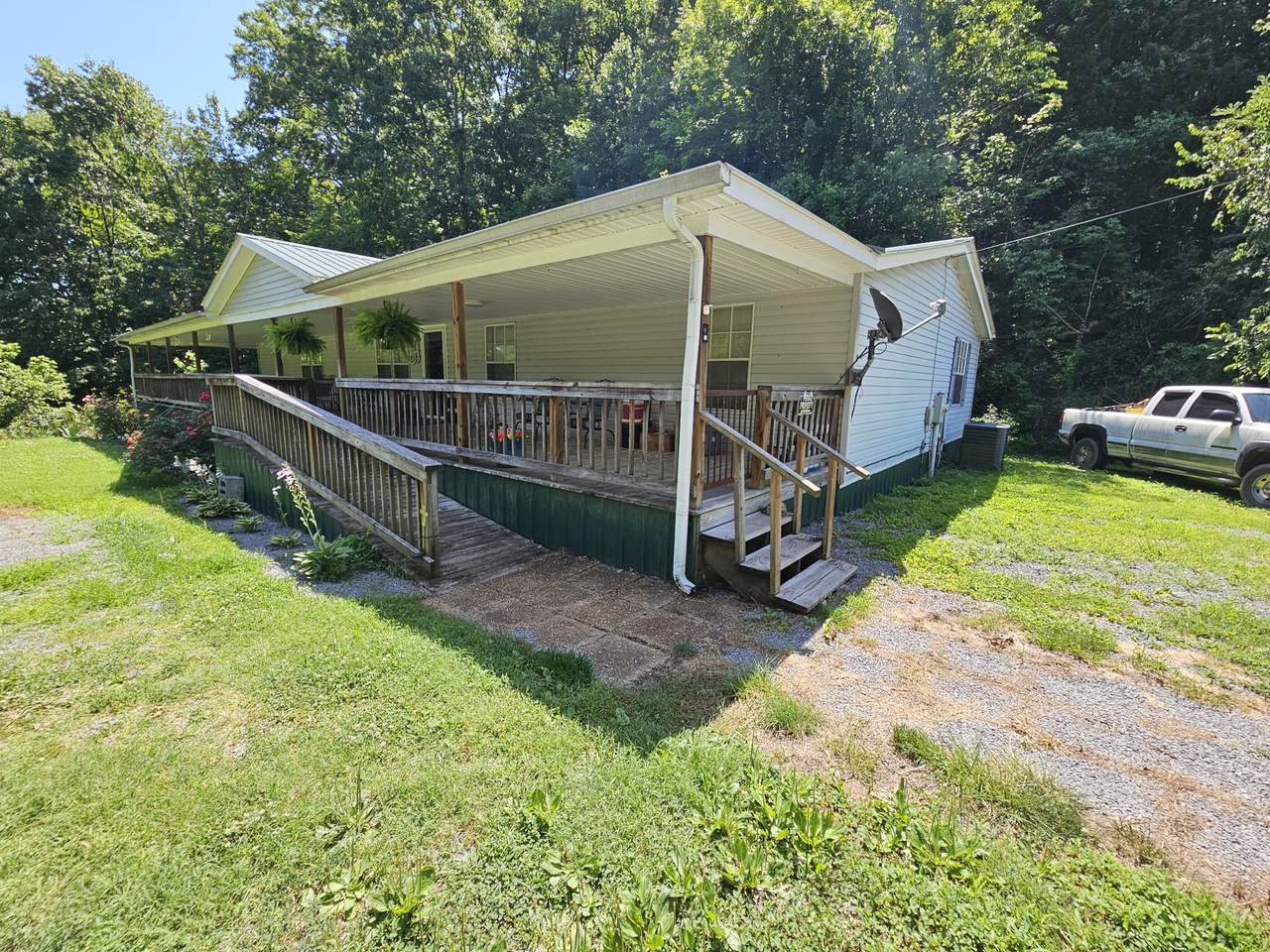 https://bt-photos.global.ssl.fastly.net/nashville/1280_boomver_1_RTC3261121-1.jpg