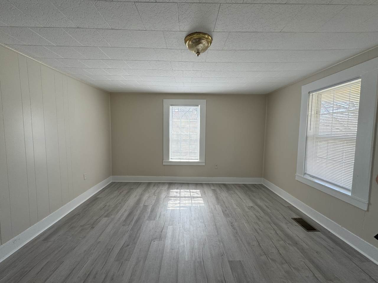 https://bt-photos.global.ssl.fastly.net/nashville/1280_boomver_1_RTC3261376-1.jpg
