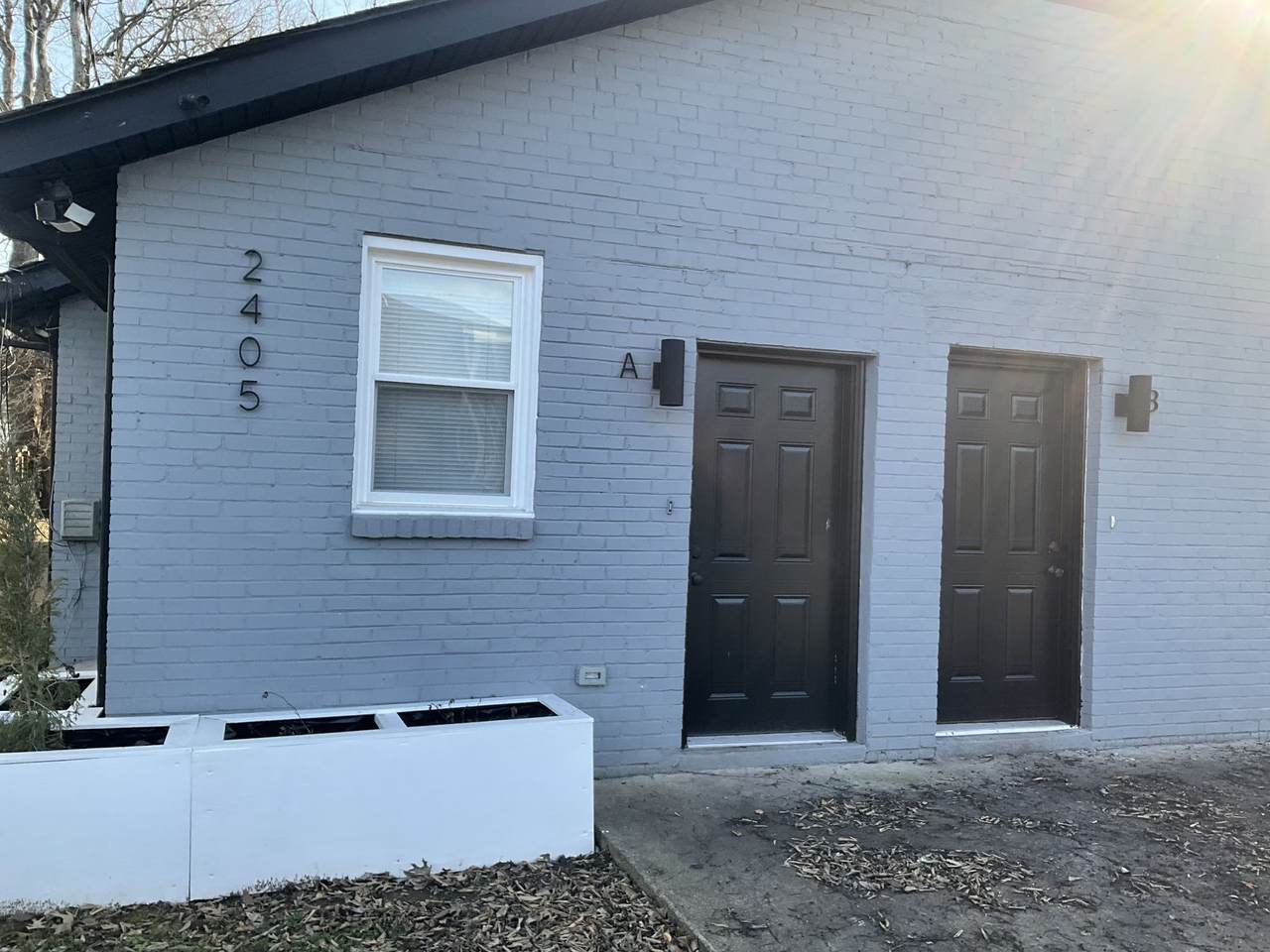 2405 Meharry Blvd - Photo 1