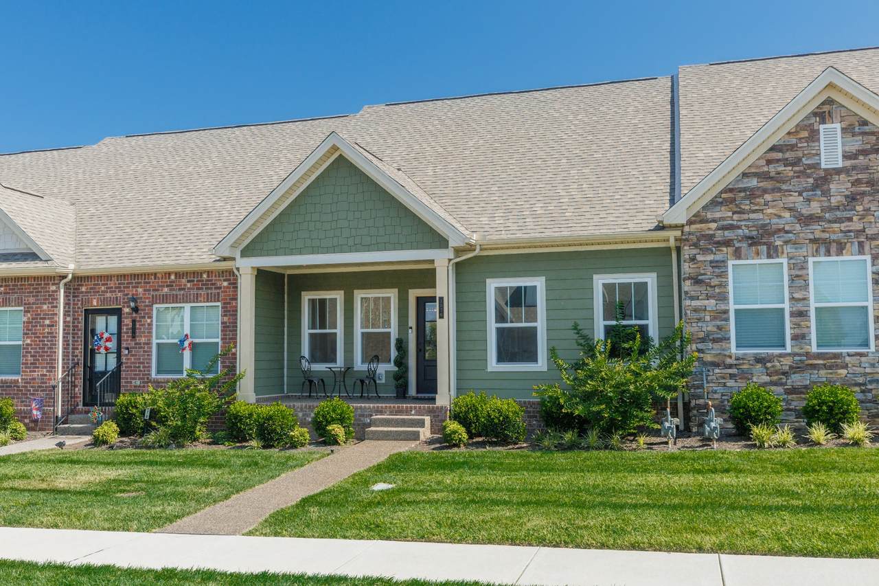 1576 Cedarbrooke Ln - Photo 1