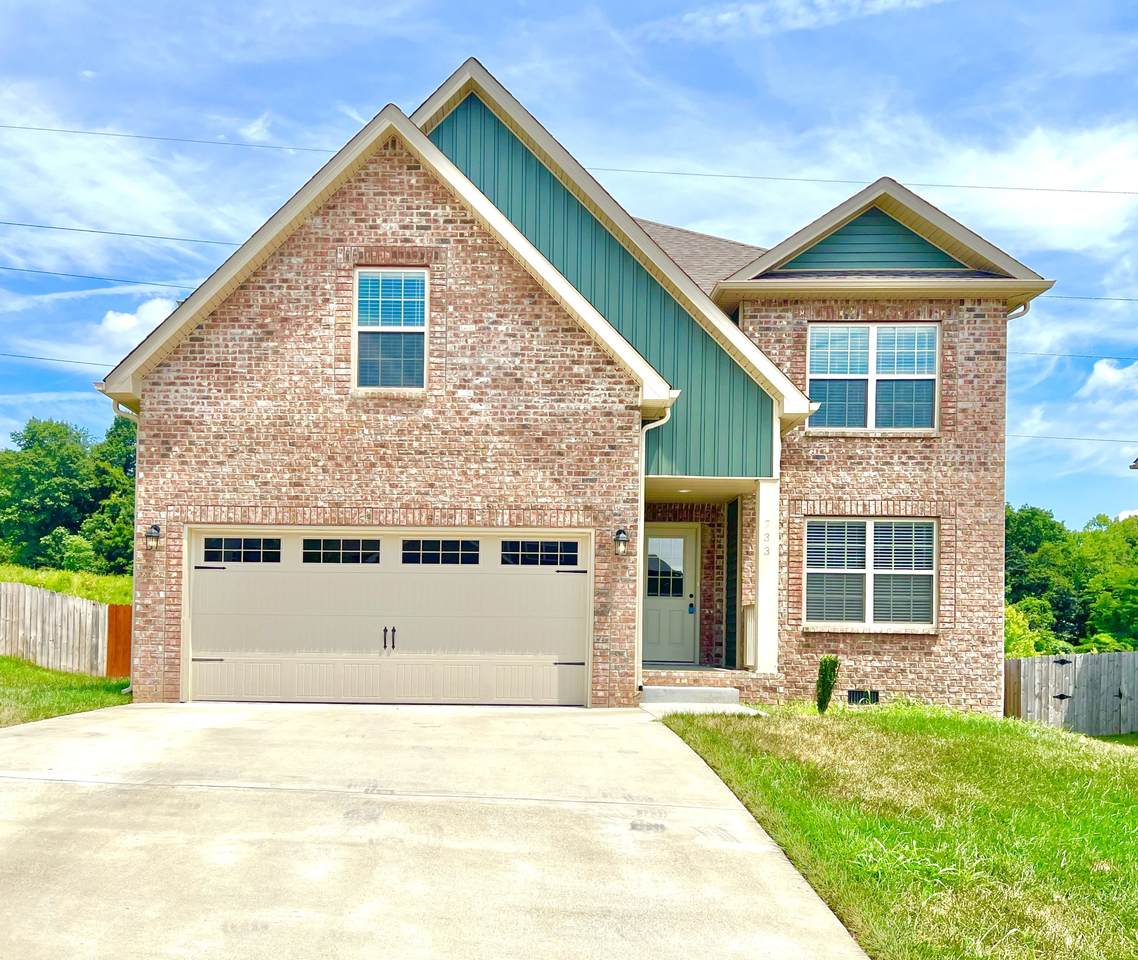 733 Banister Dr - Photo 1