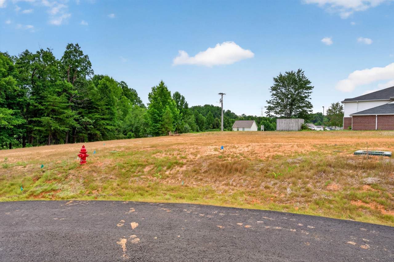 9 Brook View Dr - Photo 1