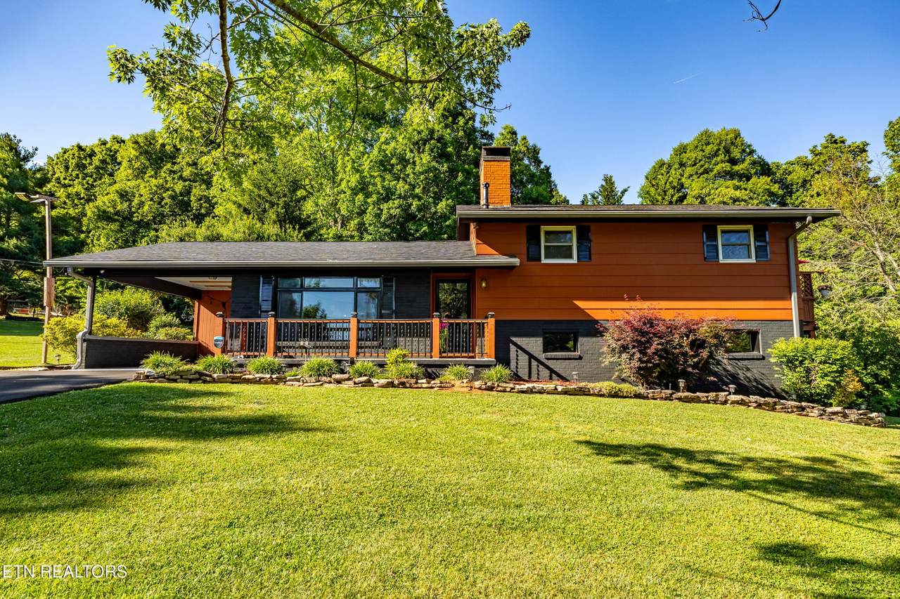2837 Rambling Rd - Photo 1