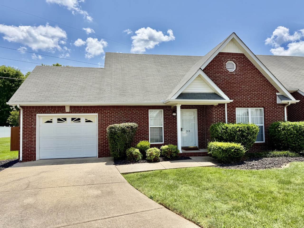 313 Dartford Court - Photo 1