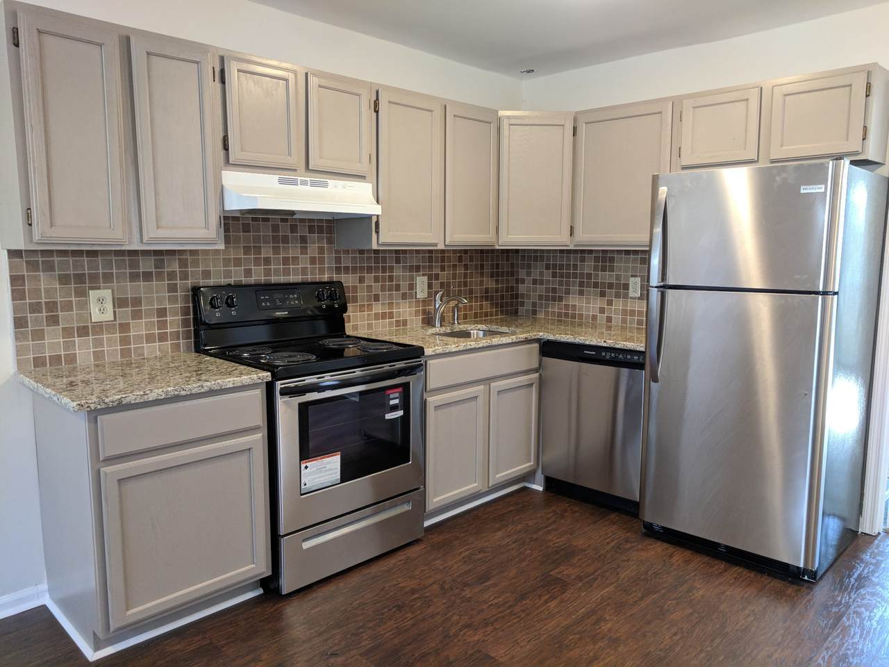 519 Moore Ave - Photo 1