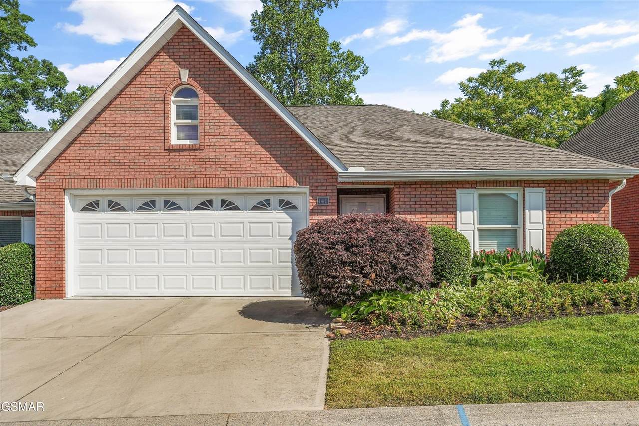 141 Creekwood Way - Photo 1