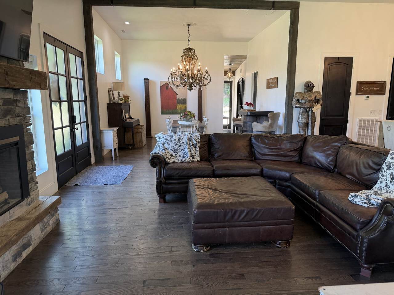 https://bt-photos.global.ssl.fastly.net/nashville/1280_boomver_1_RTC3269423-1.jpg