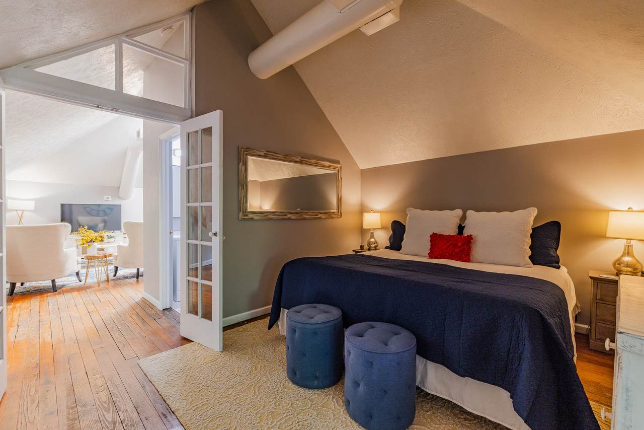 2118 Fairfax Ave - Photo 1