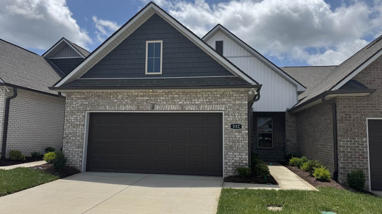 532 W Foxrun - Photo 1