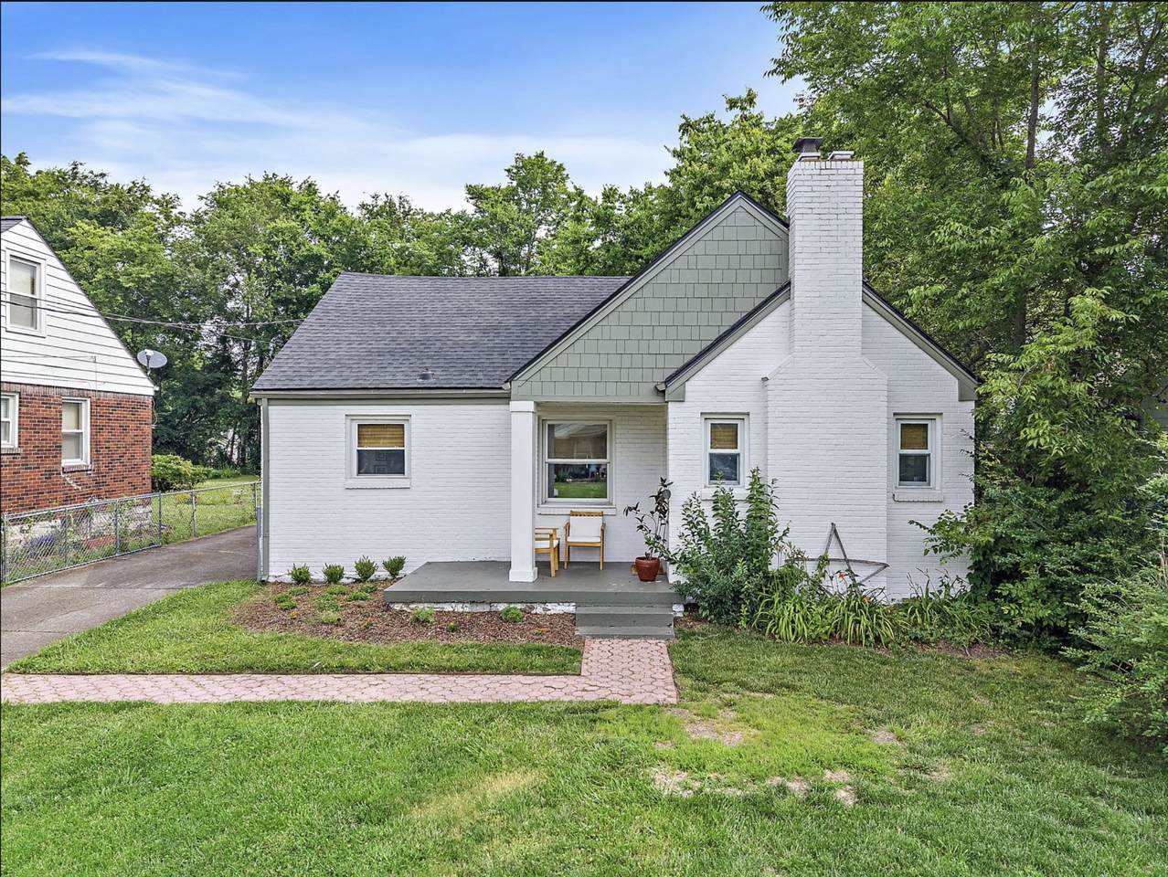 238 Thuss Ave - Photo 1