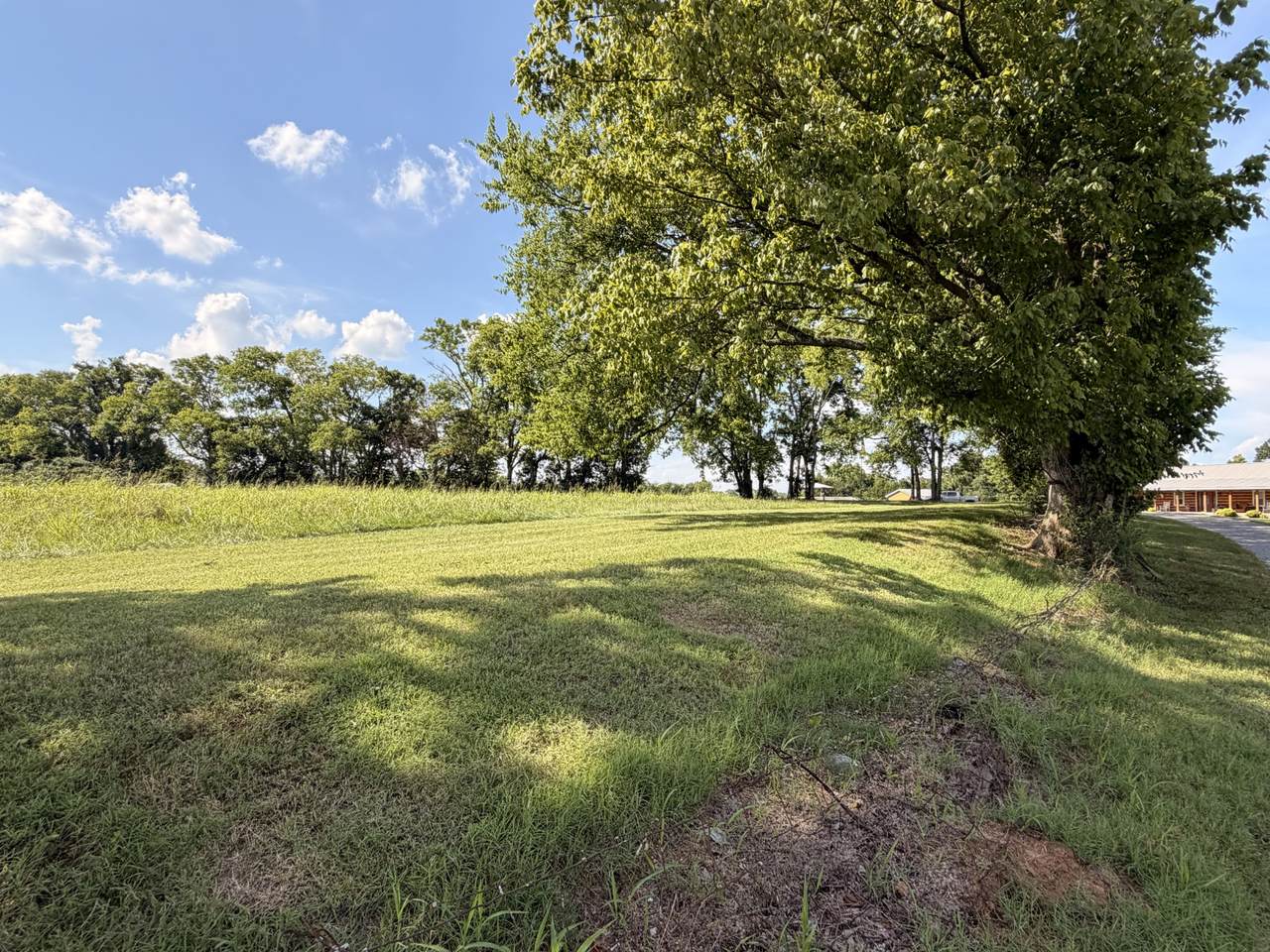 https://bt-photos.global.ssl.fastly.net/nashville/1280_boomver_1_RTC3276618-1.jpg