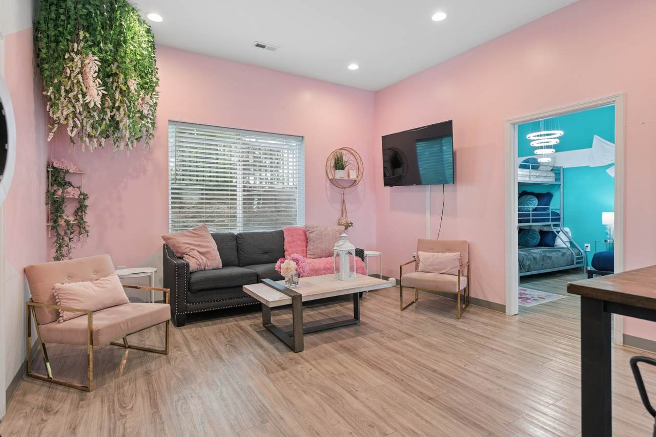 941 Main St - Photo 1