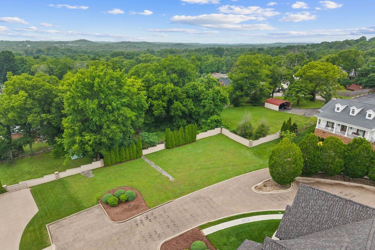 705 Halcyon Way - Photo 1