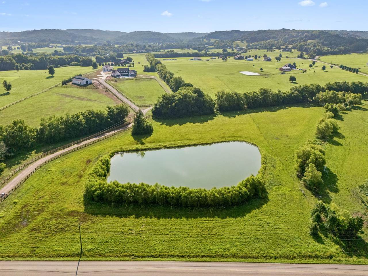 https://bt-photos.global.ssl.fastly.net/nashville/1280_boomver_1_RTC3278611-1.jpg