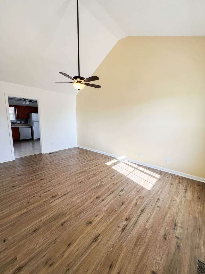 https://bt-photos.global.ssl.fastly.net/nashville/1280_boomver_1_RTC3279193-1.jpg