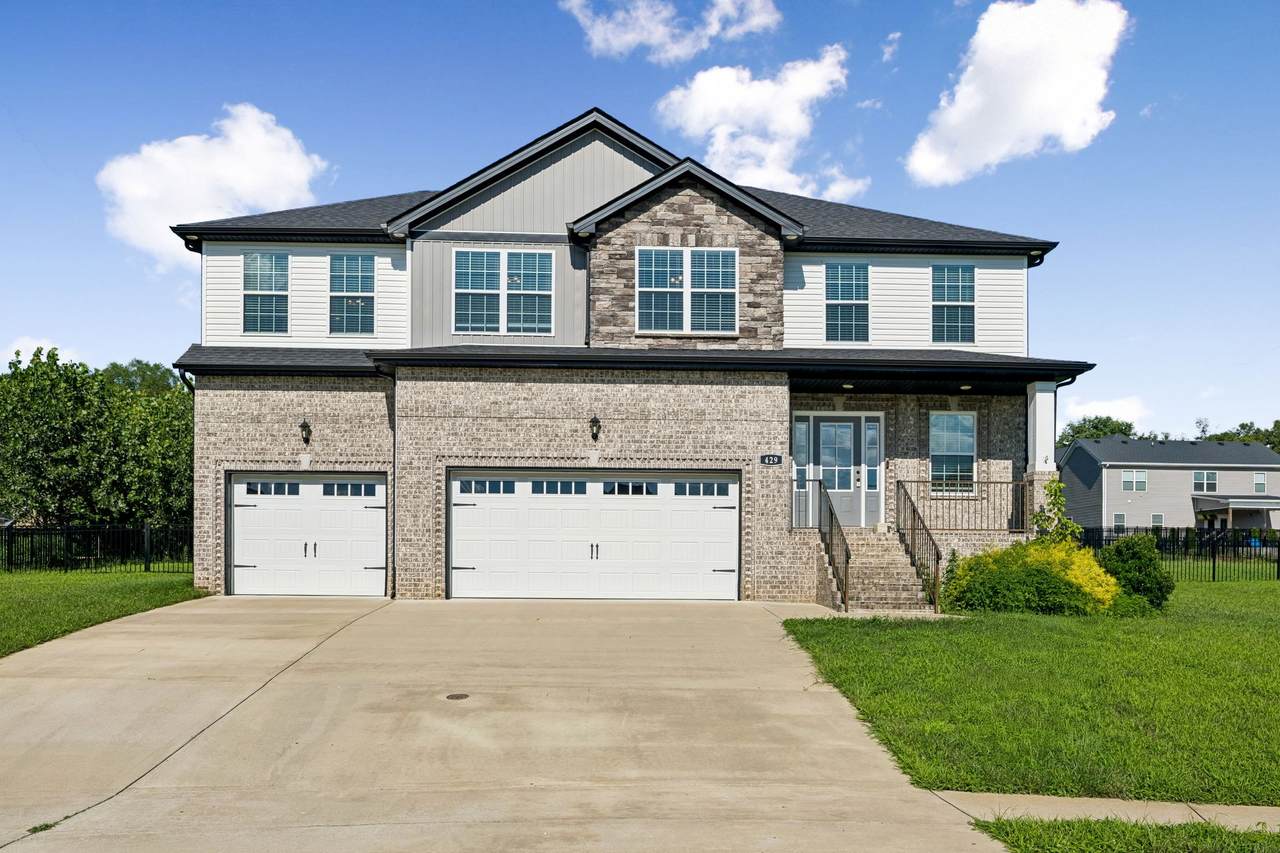 429 Crestwicke Ct - Photo 1