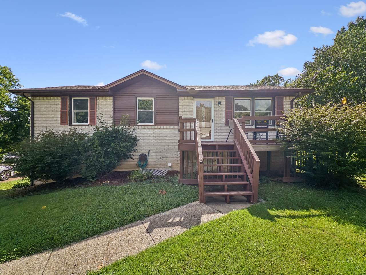 127 Lynhurst Cir - Photo 1