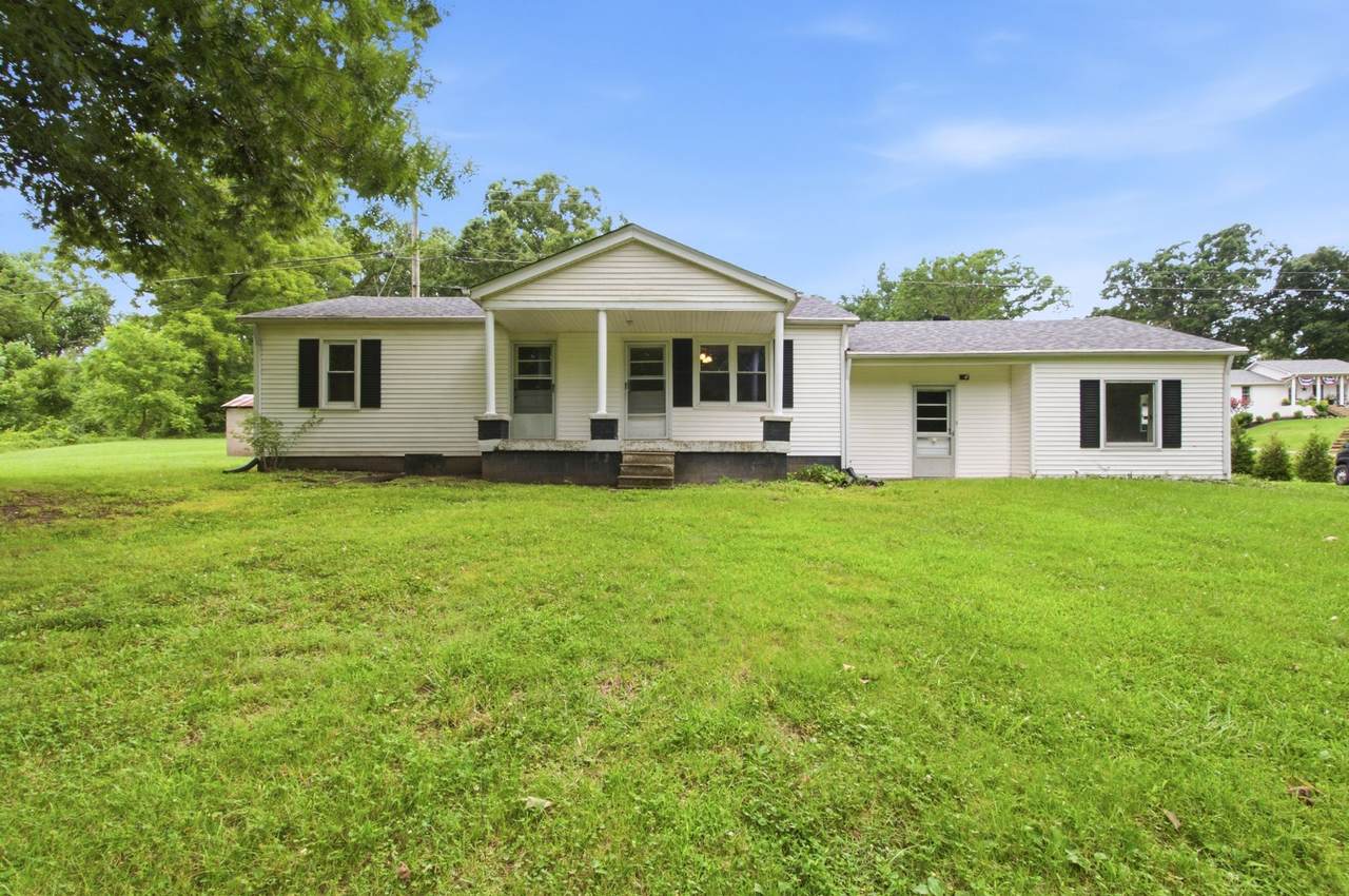 3005 Fairview Blvd - Photo 1