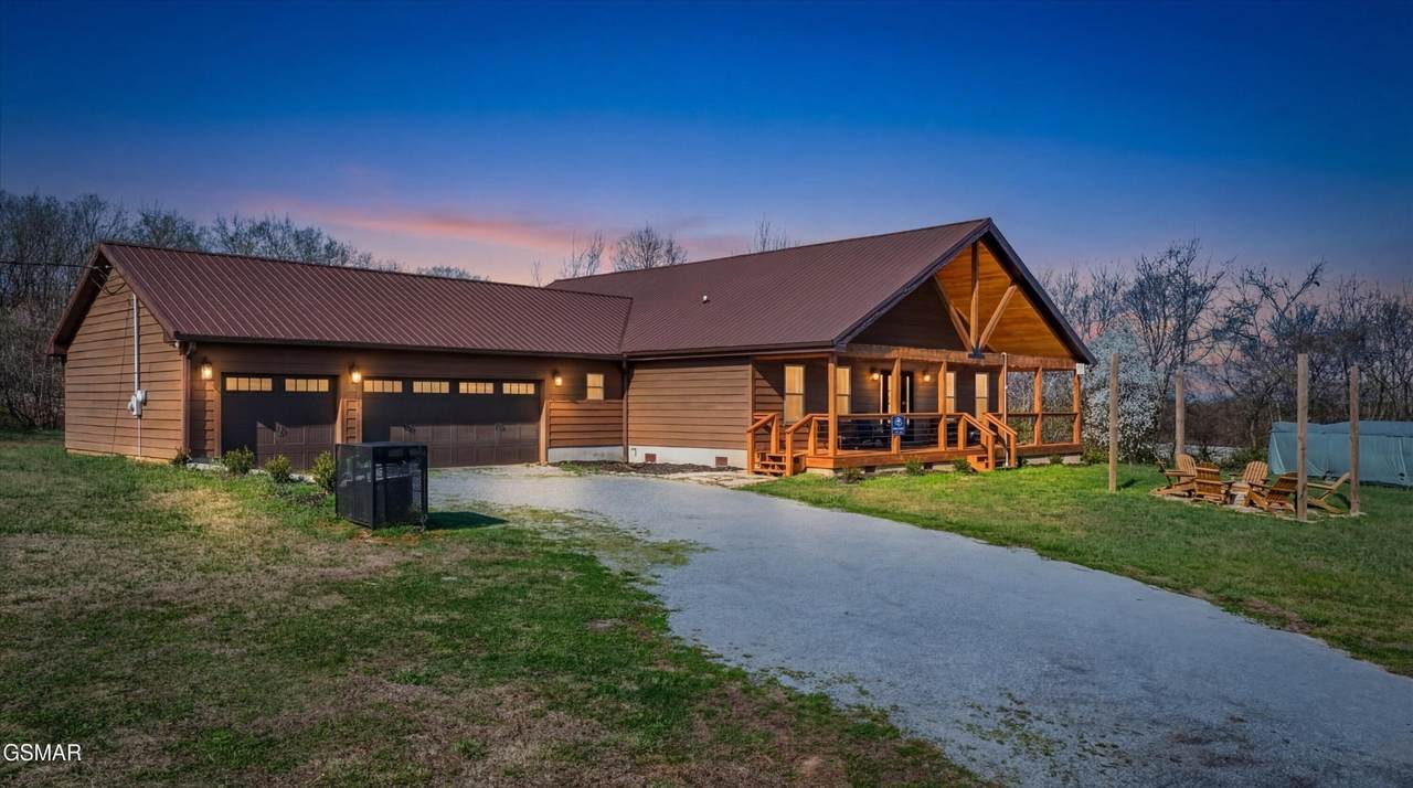 2784 Maplecrest Lane - Photo 1