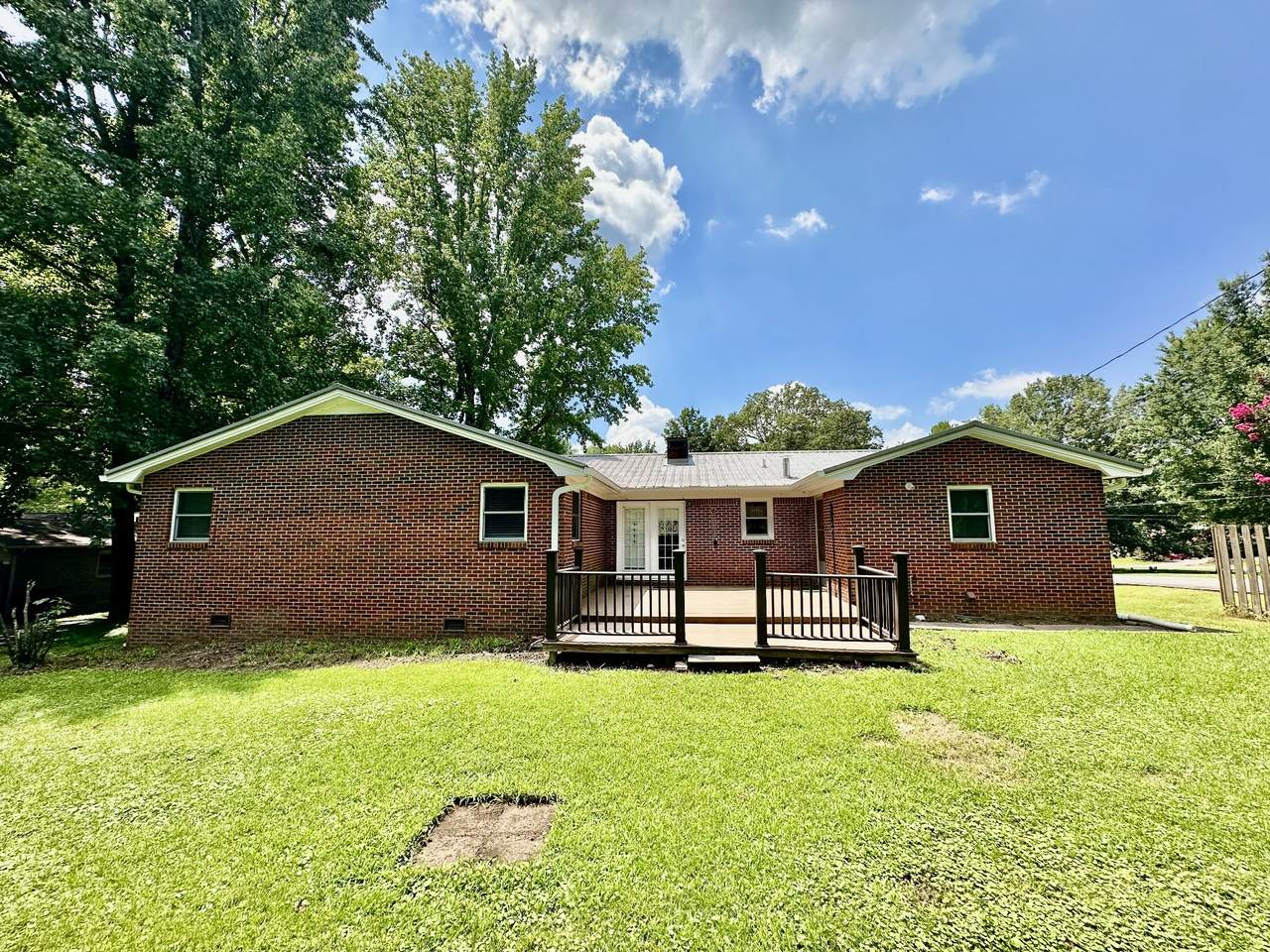 https://bt-photos.global.ssl.fastly.net/nashville/1280_boomver_1_RTC3281025-1.jpg