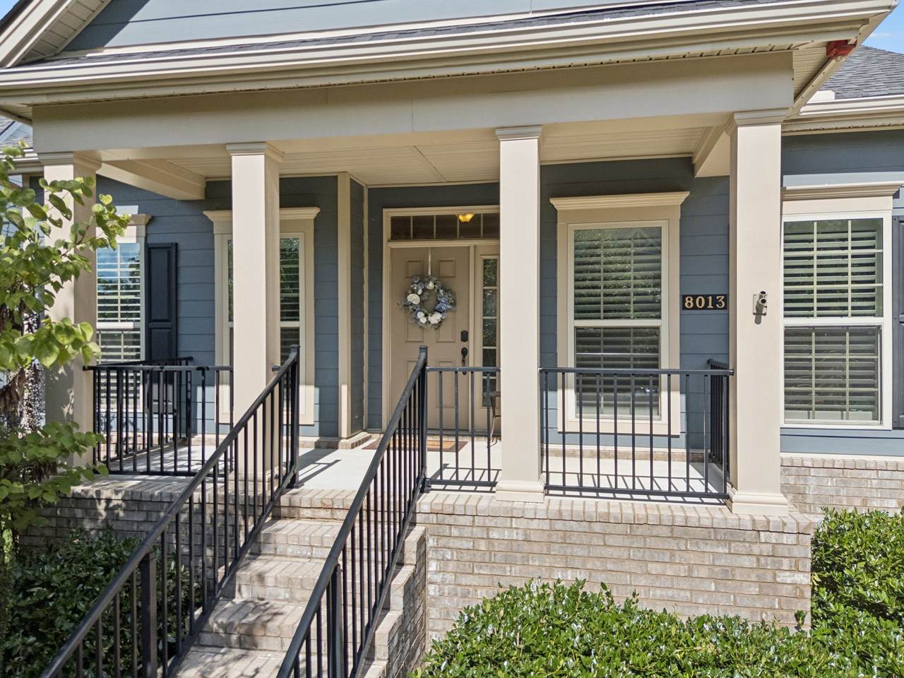 8013 Brookpark Ave - Photo 1