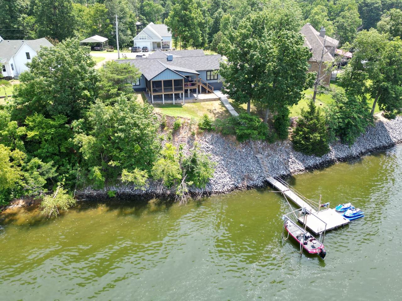 https://bt-photos.global.ssl.fastly.net/nashville/1280_boomver_1_RTC3281330-1.jpg