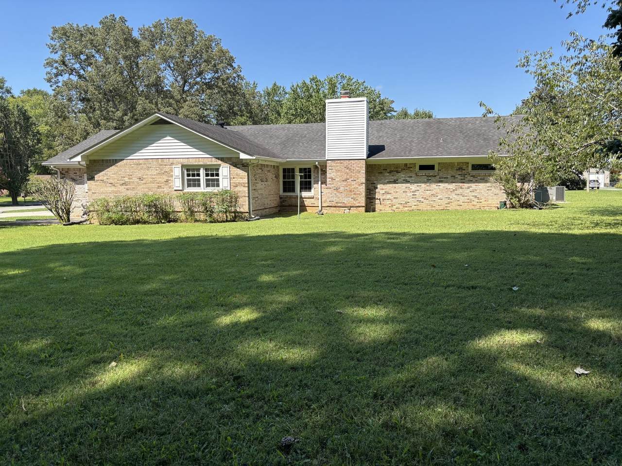 https://bt-photos.global.ssl.fastly.net/nashville/1280_boomver_1_RTC3281400-1.jpg