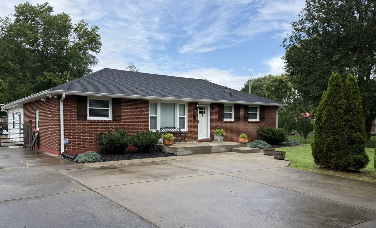 300 Clearview Dr - Photo 1