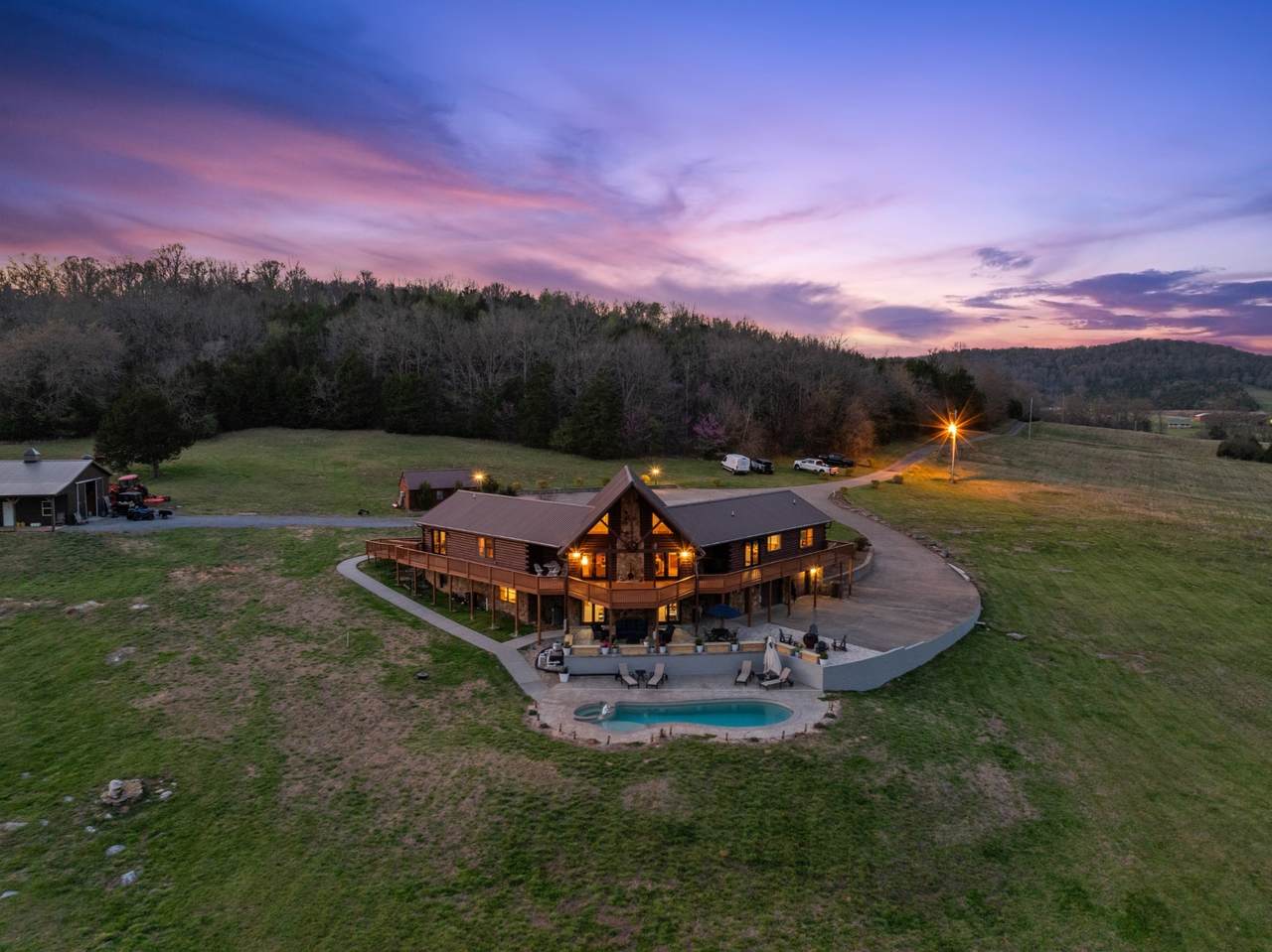 https://bt-photos.global.ssl.fastly.net/nashville/1280_boomver_1_RTC3282377-1.jpg