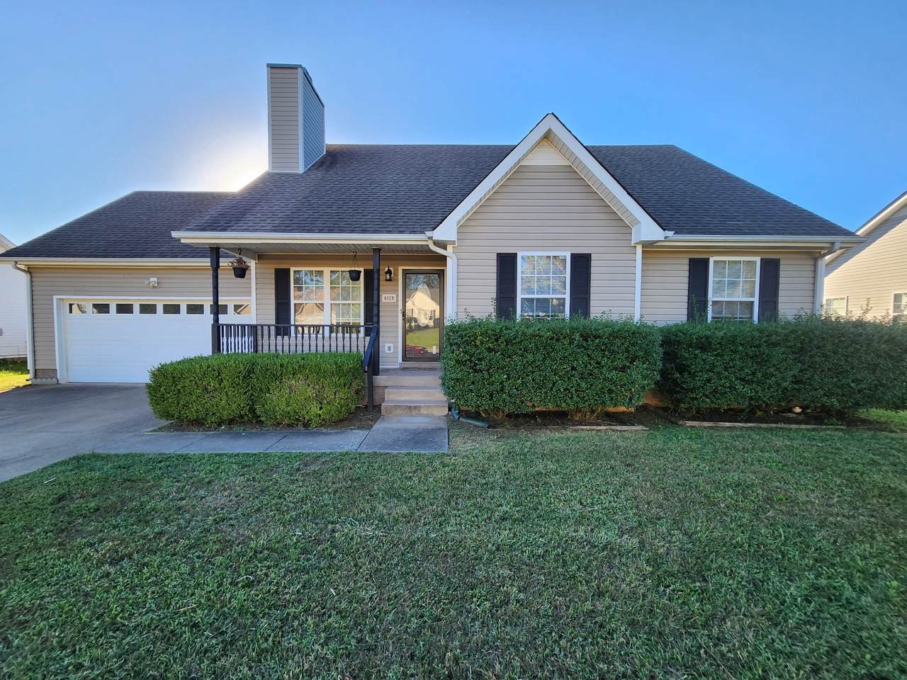 4028 Challis Dr - Photo 1