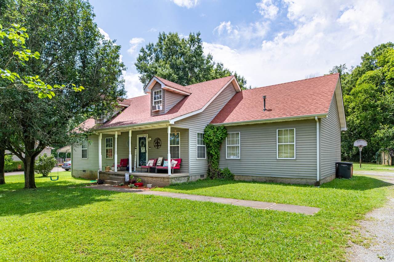 2031 Sugartree Dr - Photo 1