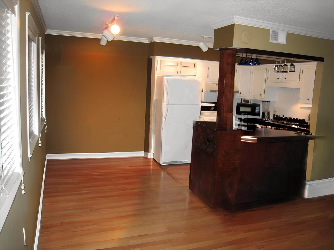https://bt-photos.global.ssl.fastly.net/nashville/orig_boomver_1_RTC3282505-1.jpg