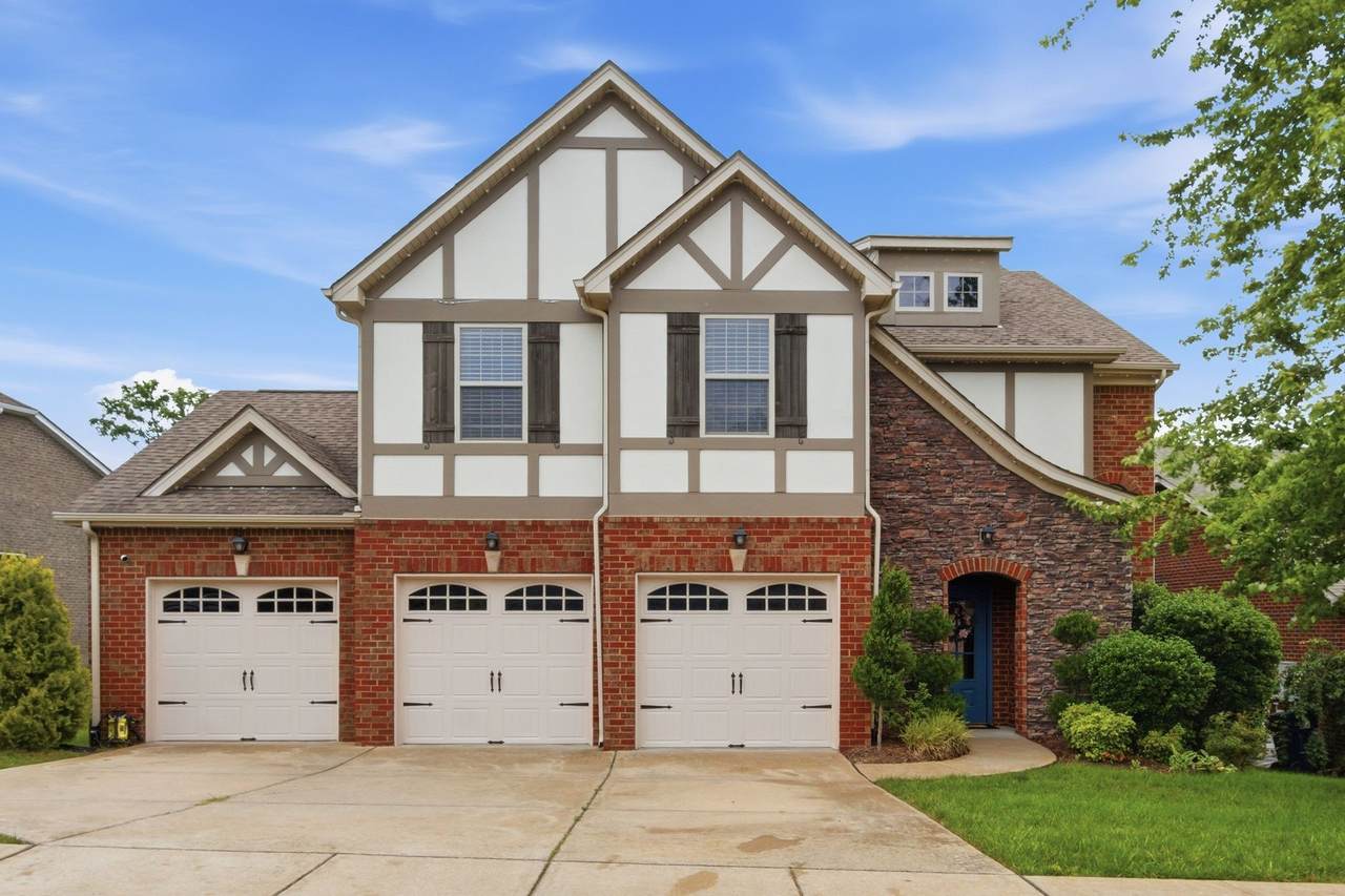 2214 Chaucer Park Ln - Photo 1