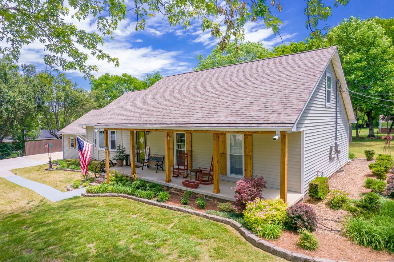 415 Centennial Ave - Photo 1