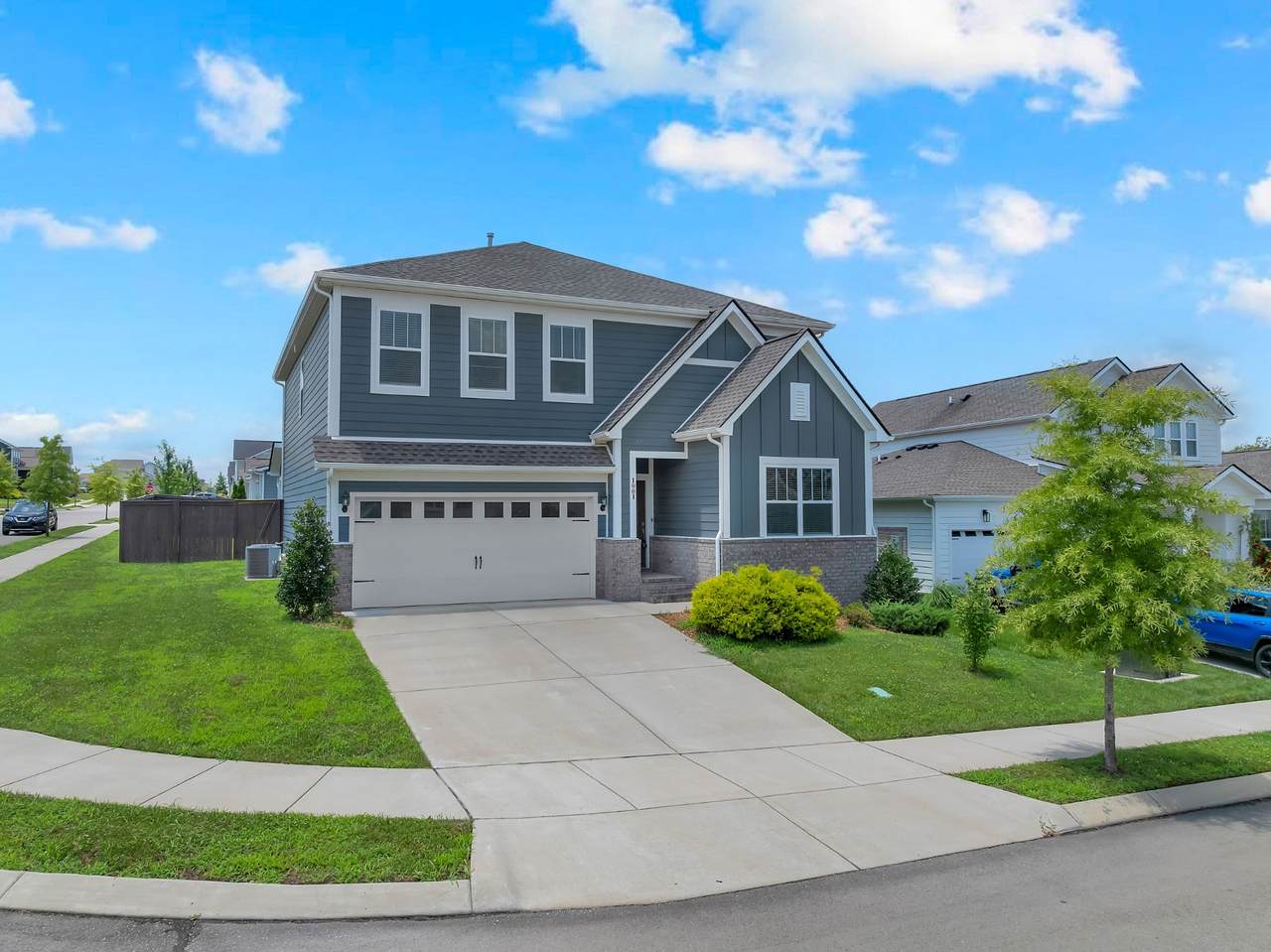 1001 Ewell Farm Cir - Photo 1