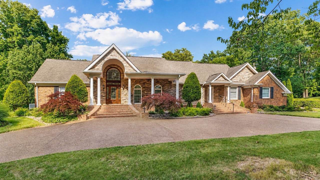 363 Fairway Dr - Photo 1