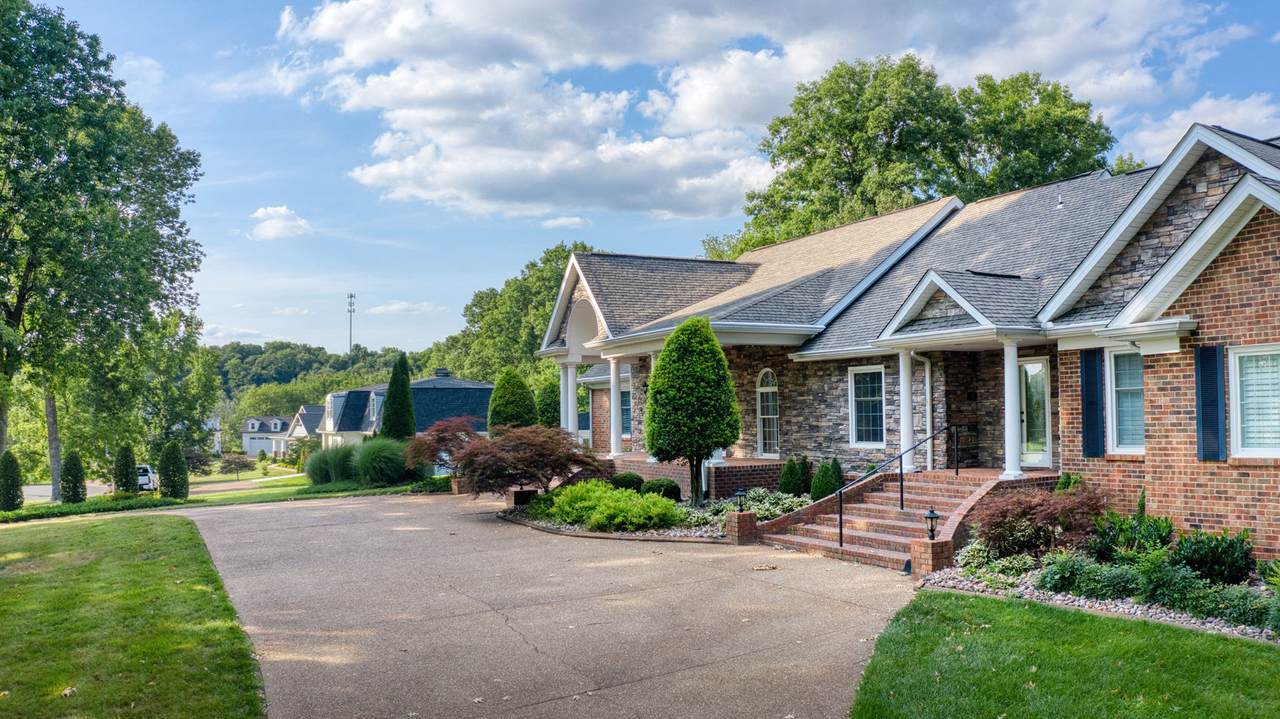https://bt-photos.global.ssl.fastly.net/nashville/1280_boomver_1_RTC3283711-1.jpg