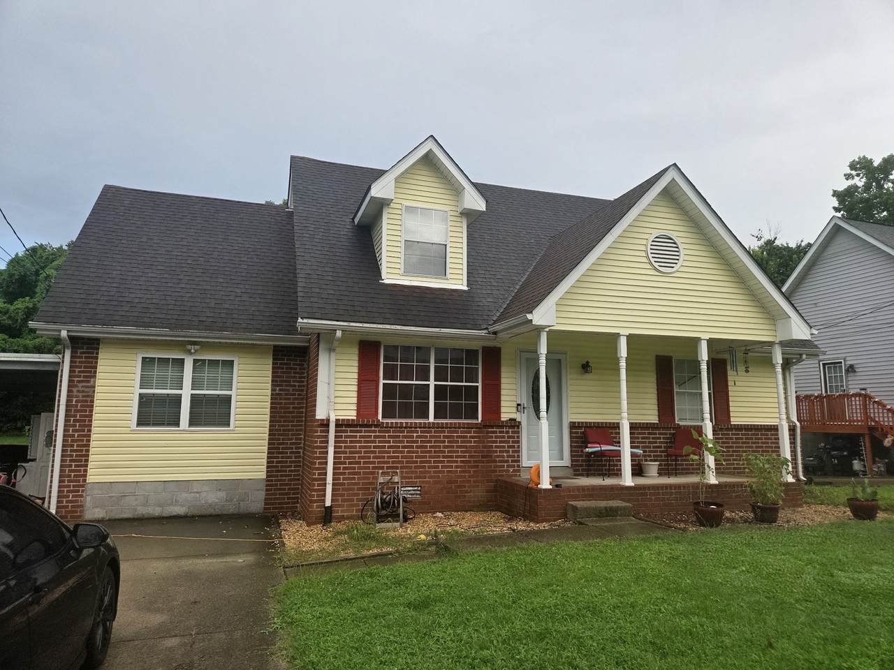 2202 Rosecliff Dr - Photo 1