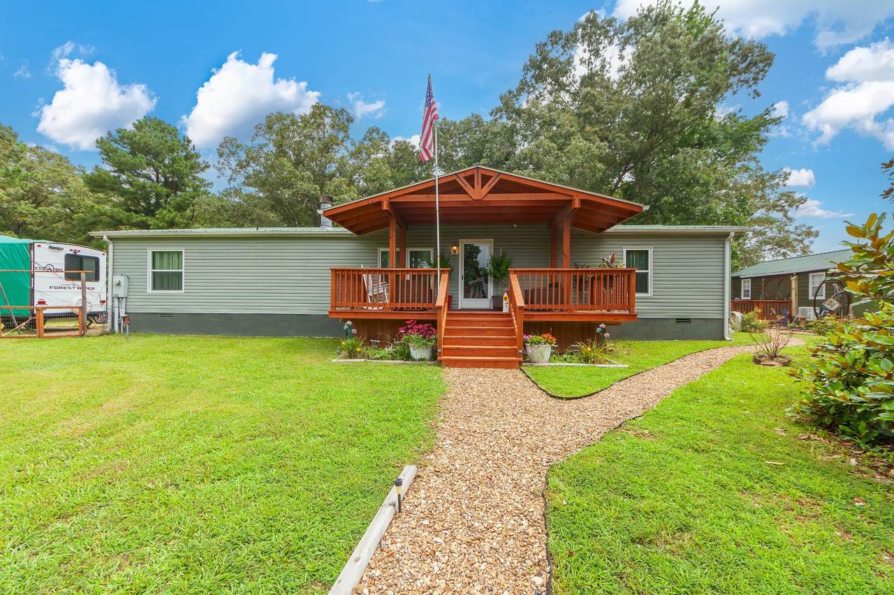 530 Douglas Ln - Photo 1