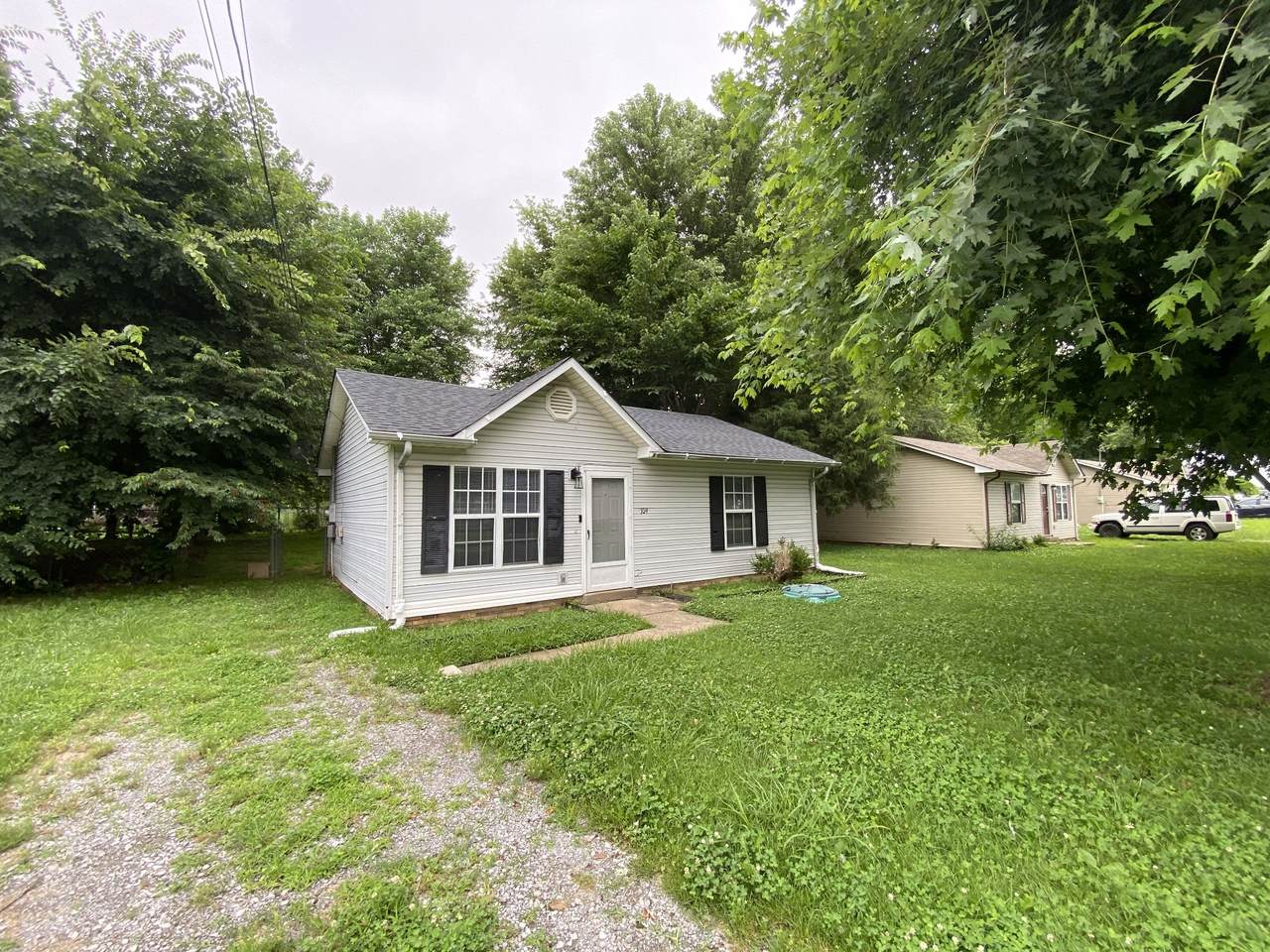 109 Gail St - Photo 1