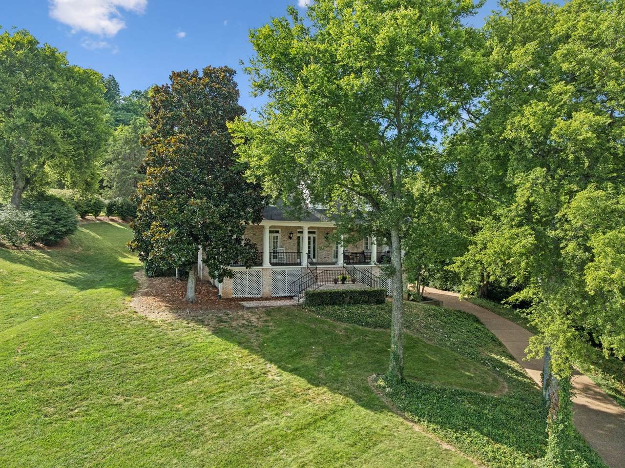 https://bt-photos.global.ssl.fastly.net/nashville/1280_boomver_1_RTC3283814-1.jpg