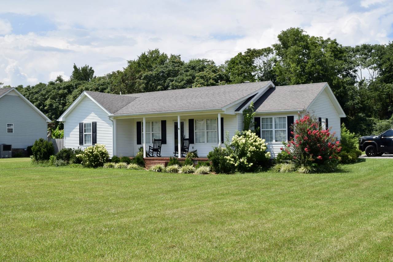 220 Joyce Cir - Photo 1