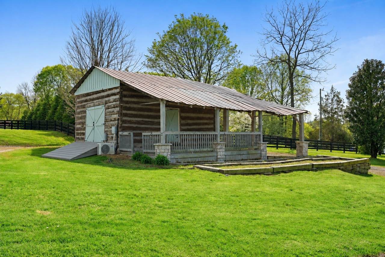 https://bt-photos.global.ssl.fastly.net/nashville/1280_boomver_1_RTC3283836-1.jpg