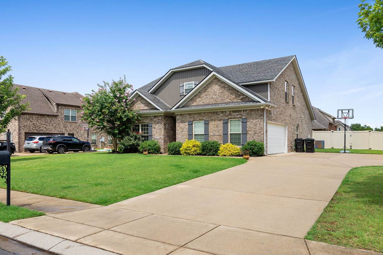 https://bt-photos.global.ssl.fastly.net/nashville/1280_boomver_1_RTC3283847-1.jpg