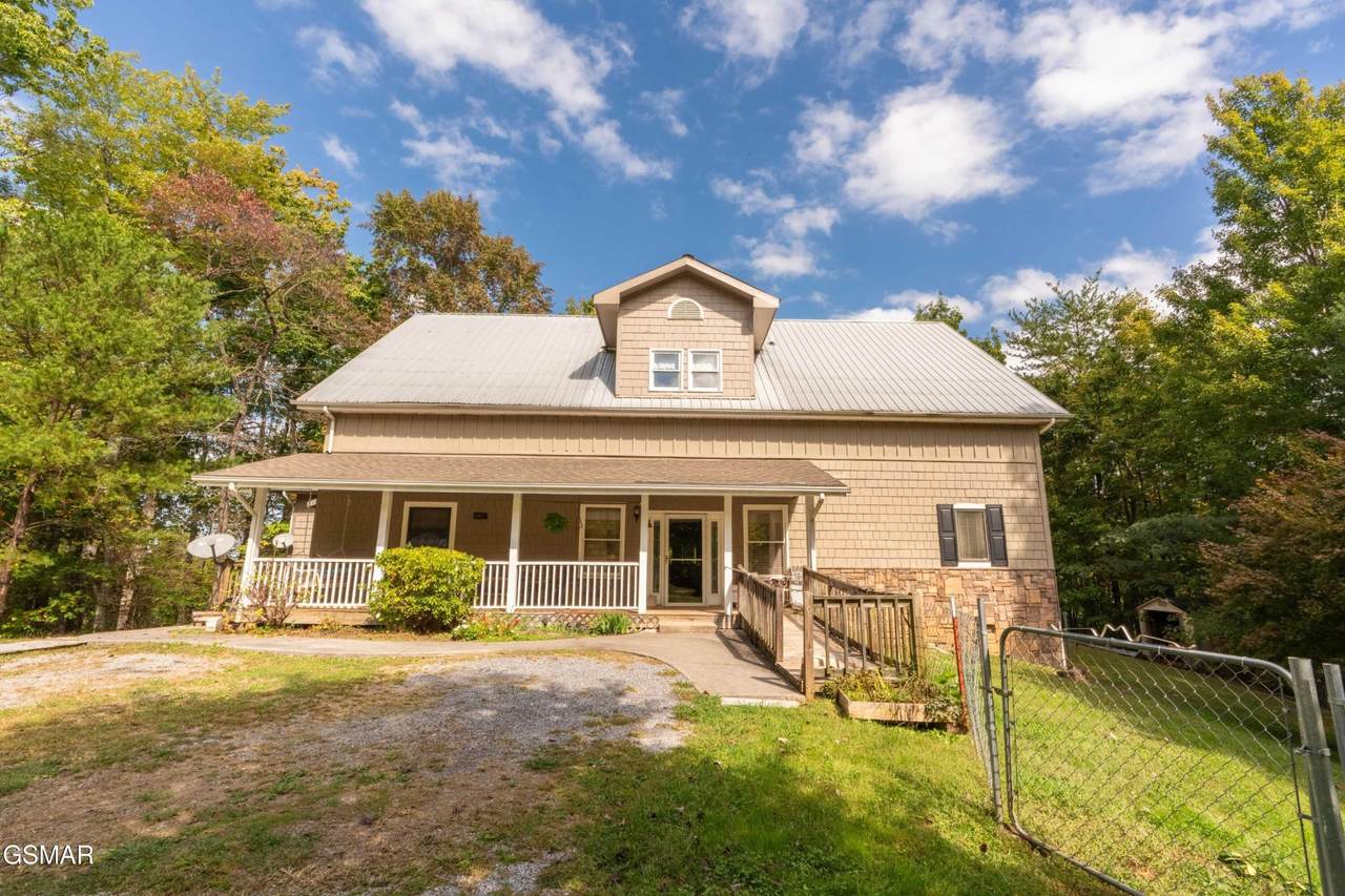 4061 Fox Hunters Lane - Photo 1