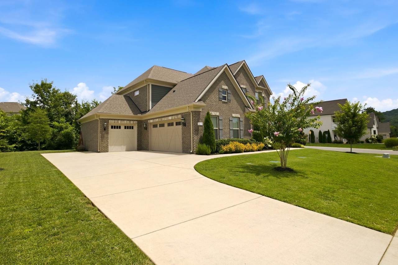 https://bt-photos.global.ssl.fastly.net/nashville/1280_boomver_1_RTC3285542-1.jpg