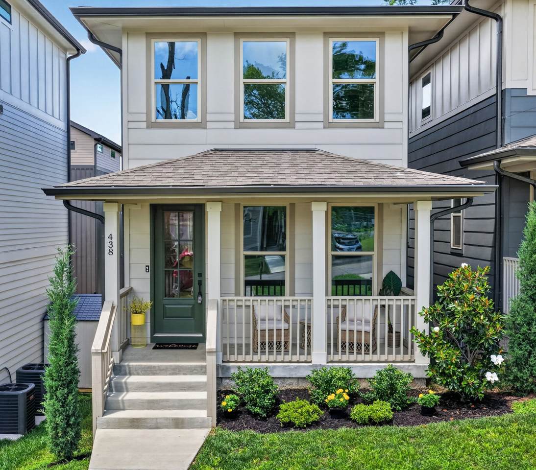 438 Patterson St - Photo 1