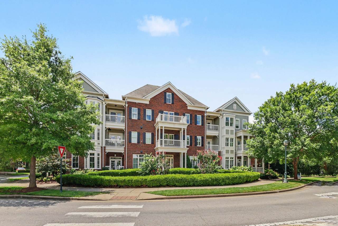 991 Westhaven Blvd - Photo 1