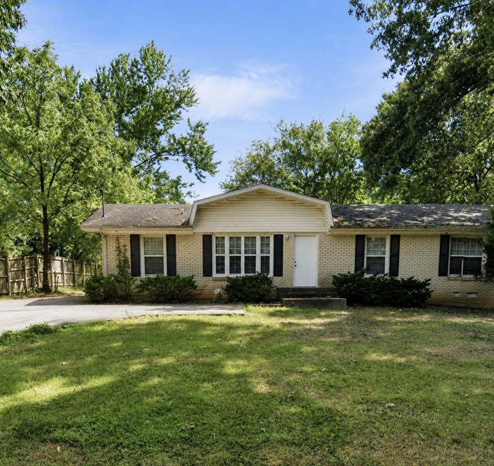 292 Lafayette Rd - Photo 1