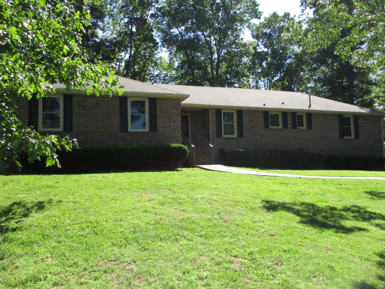 1131 Warfield Blvd - Photo 1